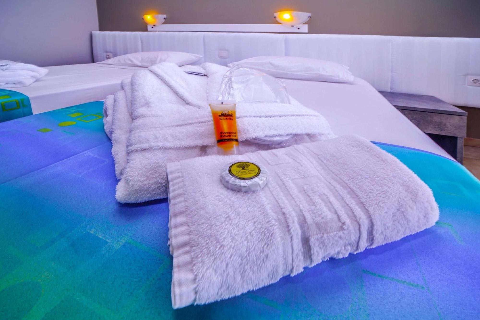 Lito Hotel Иксиа Экстерьер фото